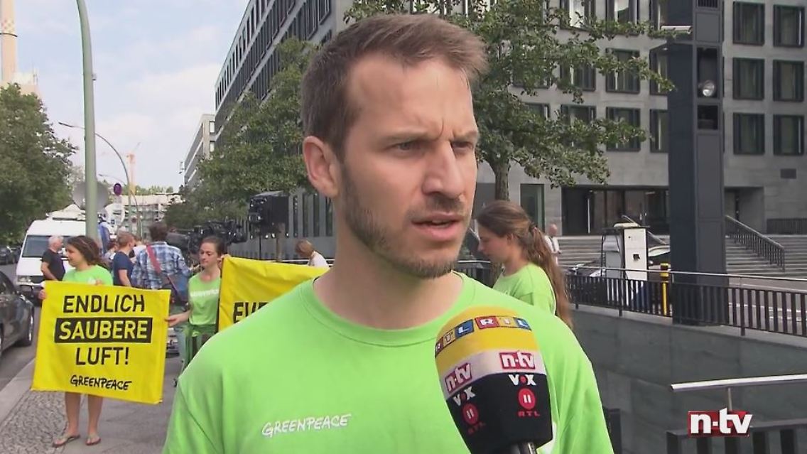 greenpeyce3.JPG
