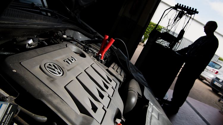 Bei Volkswagen haben bereits 2,5 Millionen Fahrzeuge ein Software-Update erhalten.