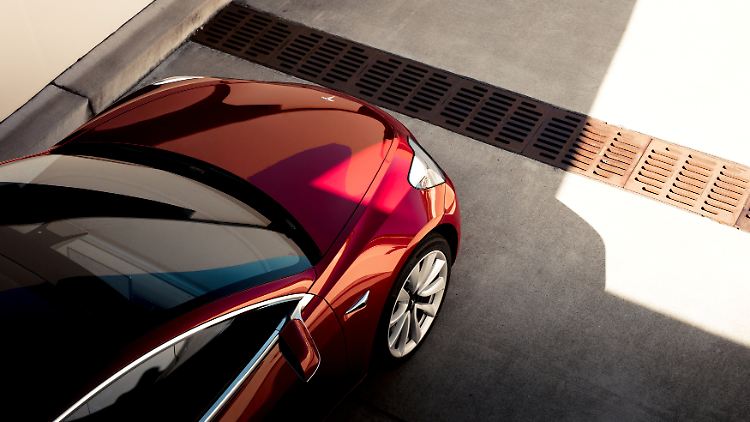Kann Tesla-Chef Musk seine Versprechen erfüllen?