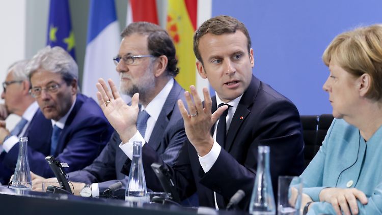 Die Regierungs- und Staatschefs von Italien, Spanien, Frankreich und Deutschland (v.l.): Paolo Gentiloni, Mariano Rajoy, Emmanuel Macron und Angela Merkel.