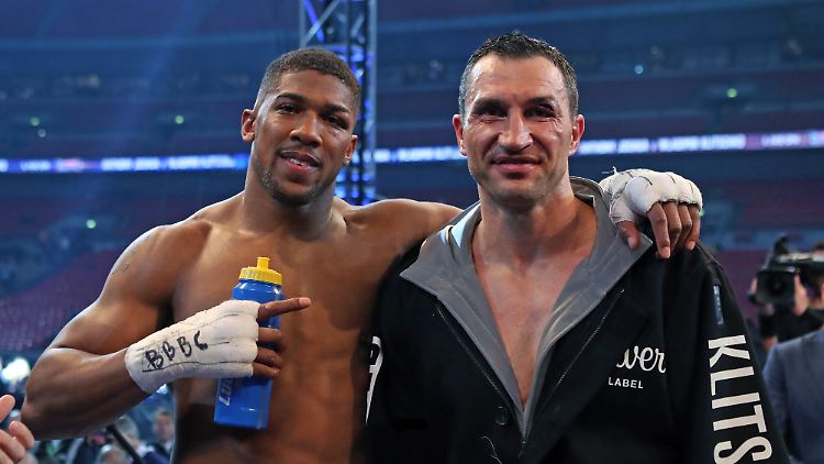 Die abtretende Legende (r.) und sein potenzieller Nachfolger: Wladimir Klitschko und Anthony Joshua.