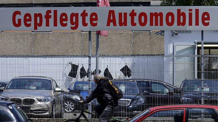 Gepflegt, aber mit Image-Schaden: Gebrauchte Diesel stehen zuletzt länger auf den Höfen der Händler.