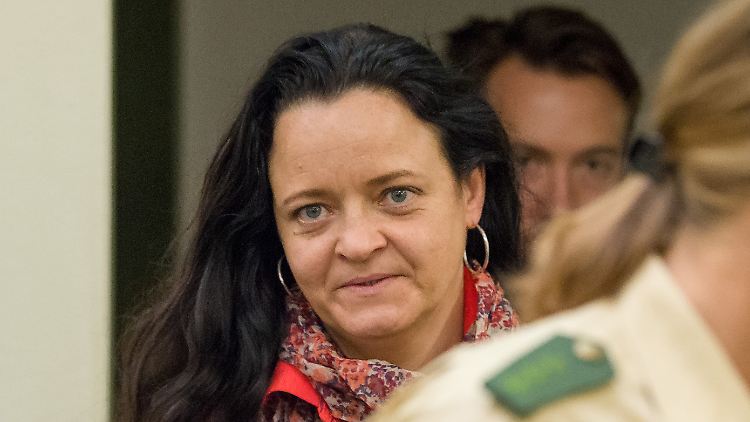 Beate Zschäpe hat die Morde aus Sicht der Anklage gewollt, unterstützt und dokumentiert.
