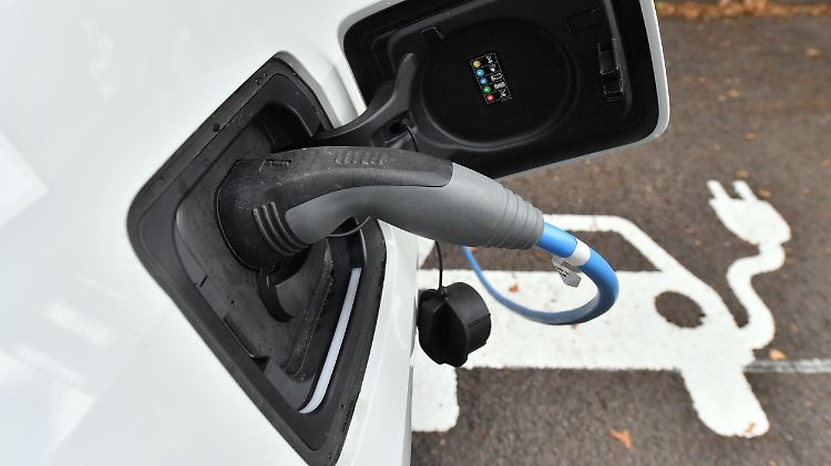 Die EU will dem Elektroantrieb keinen Vorzug vor anderen Technologien geben.