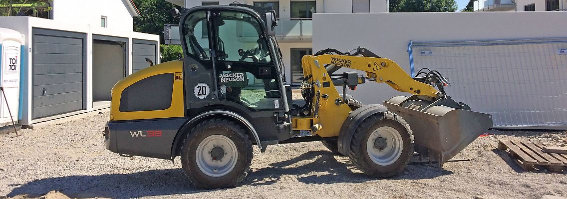 Schafft gut was weg: Schaufelbagger von Wacker Neuson.