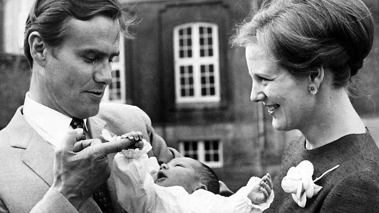 Am 1. Juni 1968 präsentierten Margrethe und Henrik den gemeinsamen Sohn, Prinz Frederick.