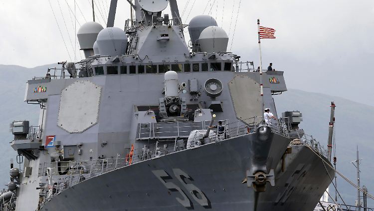 Zerstörer "USS John S. McCain" - die Besatzung ist fast 350 Mann stark.