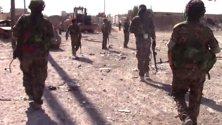 Vom US-Militär unterstützte syrische Truppen treiben den IS immer weiter zurück.