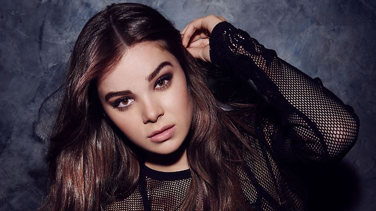 Hailee Steinfeld ist als Schauspielerin seit Jahren erfolgreich. Gerade sichert sie sich ihren Platz im Pop-Olymp.