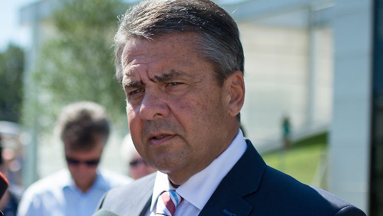 "Wir müssen unsere Bürger schützen", betont Gabriel.