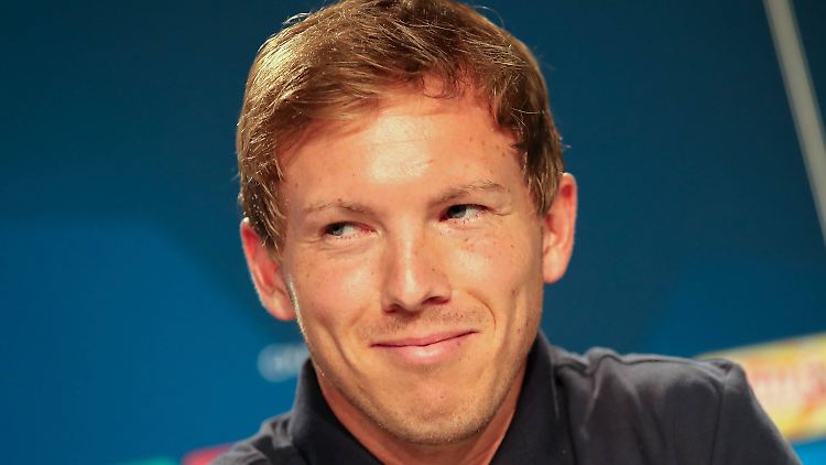 In Lauerstellung: Julian Nagelsmann will die Champions-League-Sensation gegen den FC Liverpool.