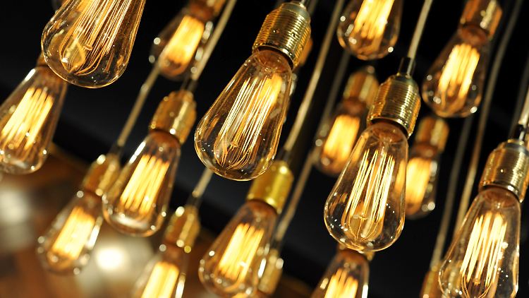 Bei herkömmlichen Glühlampen geht die meiste Energie über Wärme verloren.