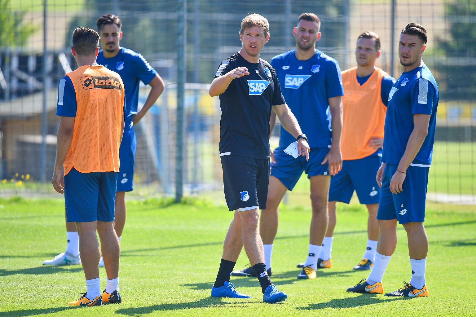 Anfang Juli haben die meisten Fußball-Bundesligisten mit ihrer Vorbereitung begonnen.