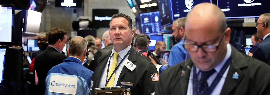 Unsicherer Auftakt in New York: Den Start in den Dienstagshandel haben sich nicht wenige Börsianer anders vorgestellt.