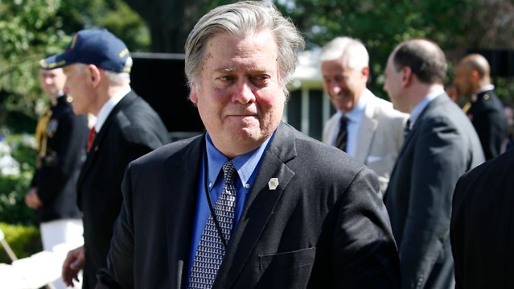 Donald Trumps umstrittener Chefstratege Steve Bannon hat ein überraschendes Interview gegeben.