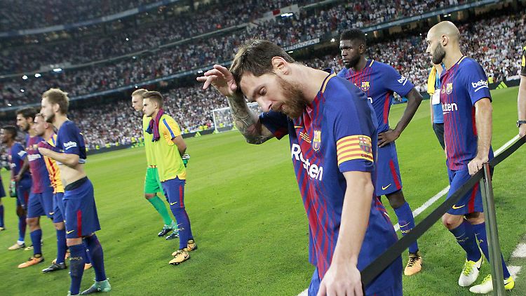 Lionel Messi verlor mit Barcelona den Supercup und außerdem die Nerven.