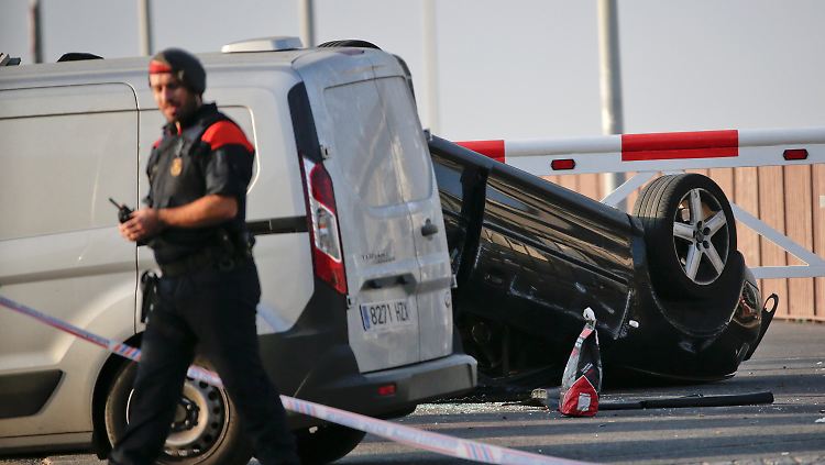 Mit einem Kleinwagen raste der Attentäter in Barcelona in die Menschenmenge.