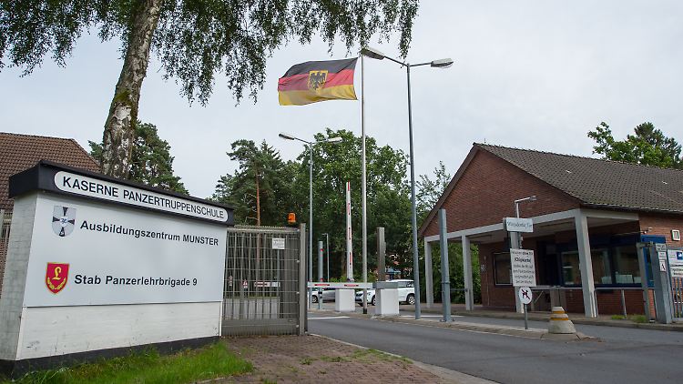 Eingang zur Kaserne in Munster.
