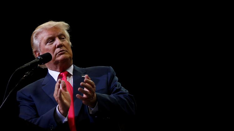 Donald Trump muss seinen Chefstrategen gehen lassen. Von Groll zwischen ihm und Bannon ist allerdings nichts zu spüren. 