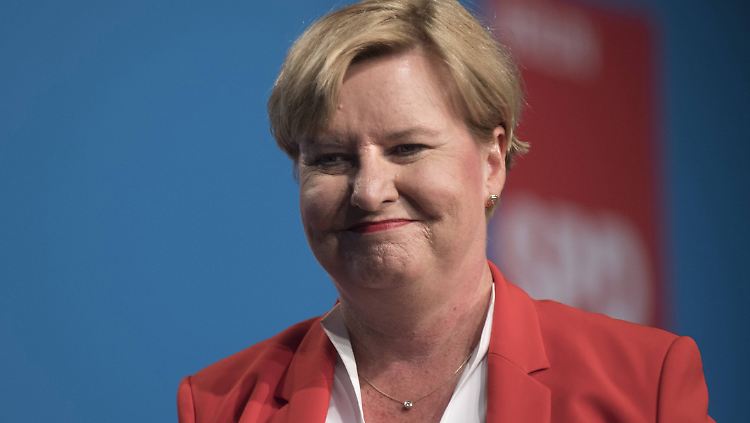 Eva Högl will nicht gehört haben, was der Parteivorsitzende zur Presse sagte. 