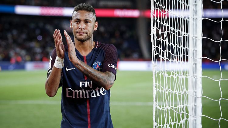 Neymar spielte vier Jahre beim FC Barcelona. Doch das zählt nun nicht mehr - Paris St. Germain ist ab sofort der Klub seines Herzens.