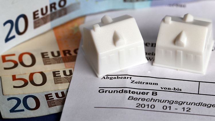 Die Grundsteuer pro Immobilie oder Grundstück kann leicht einige hundert Euro betragen.