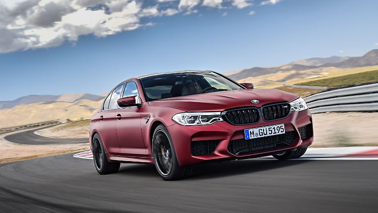 Ab 117.900 Euro übergibt BMW dem M5 an die geneigte Kundschaft.