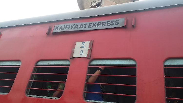 "Kaifiyat Express" 