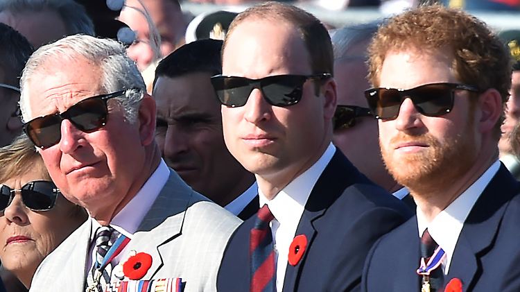 Stehen zueinander: Prinz Charles und seine Söhne William und Harry (v.l.n.r.).