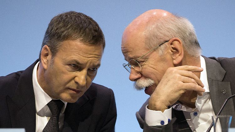 Dieter Zetsche (rechts) und Bodo Uebber reagieren auf das sich ändernde Marktumfeld.