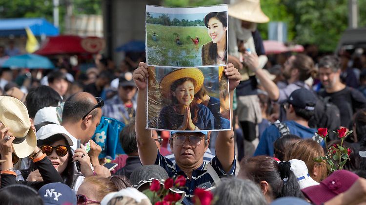 Unterstützer von Yingluck hatten vor dem Obersten Gericht auf das Urteil gewartet.