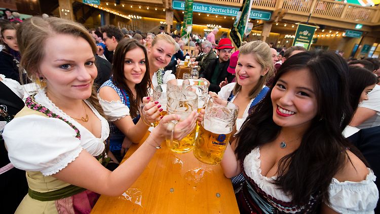 Das Münchner Oktoberfest zieht jedes Jahr Millionen Besucher aus aller Welt an.