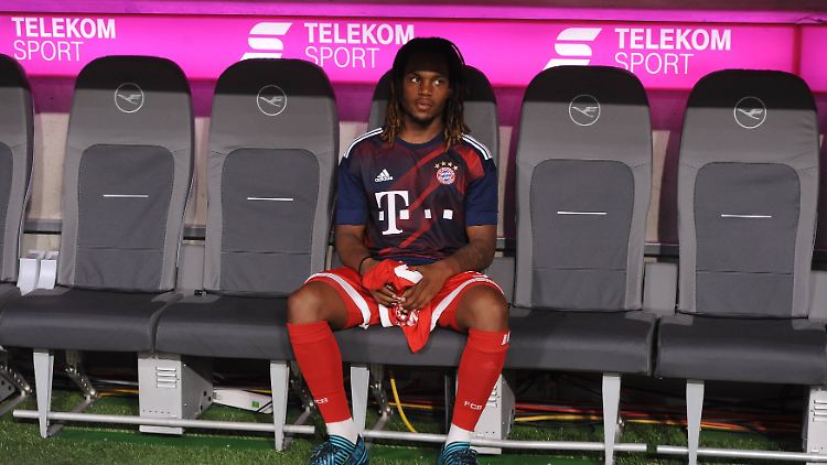 Sein Trainer scheint nicht so völlig von ihm überzeugt zu sein: Renato Sanches.
