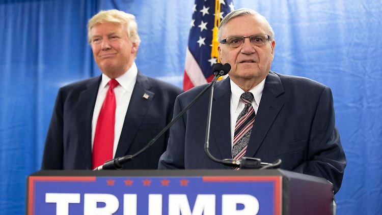 Im Präsidentschaftswahlkampf hatte Arpaio letztes Jahr kräftig für Trump geworben.