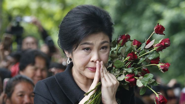 Nach Informationen des US-Senders CNN hat Yingluck Thailand verlassen.