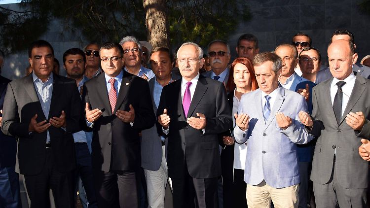 Der Gerechtigkeitskongress ist ein Novum in der türkischen Geschichte - mittendrin: Oppositionsführer Kemal Kilicdaroglu.