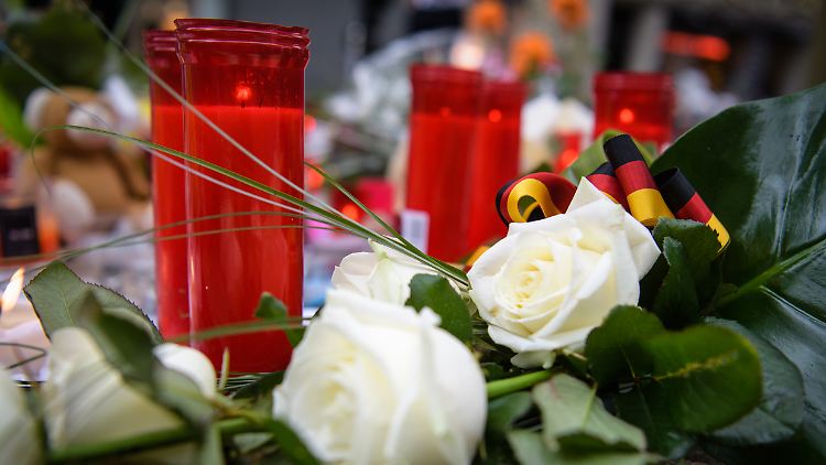 Bei den Anschlägen war ein 22-jähriger gebürtiger Marokkaner mit einem Lieferwagen in die Menschenmenge auf Barcelonas Flaniermeile gerast. 