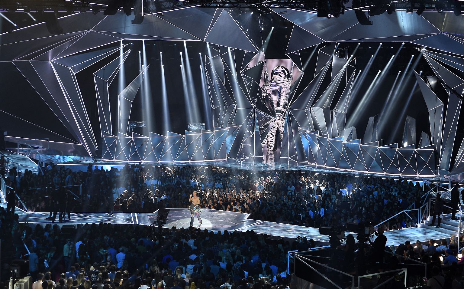 Und? Haben Sie sich den Wecker gestellt, um in der Nacht die MTV Video Music Awards in Kalifornien zu verfolgen? Nein? Macht nichts, ...