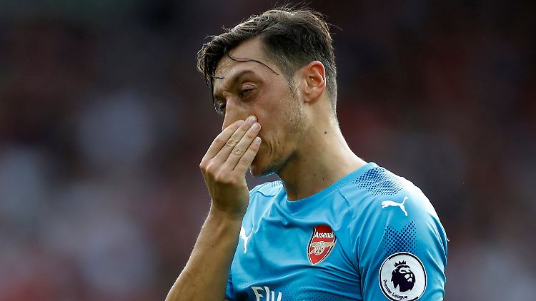 Mesut Özil steht einmal mehr im Fokus der Kritik.