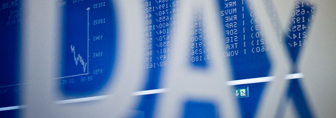 Knapp unter 13.000 Punkten: Der Dax steuert auf einen bewegten Handelstag zu.