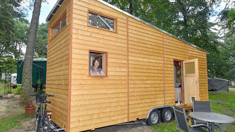 Viele Architekten setzen sich derzeit mit Ideen für winzige Häuser und Wohnungen in den Großstädten auseinander.