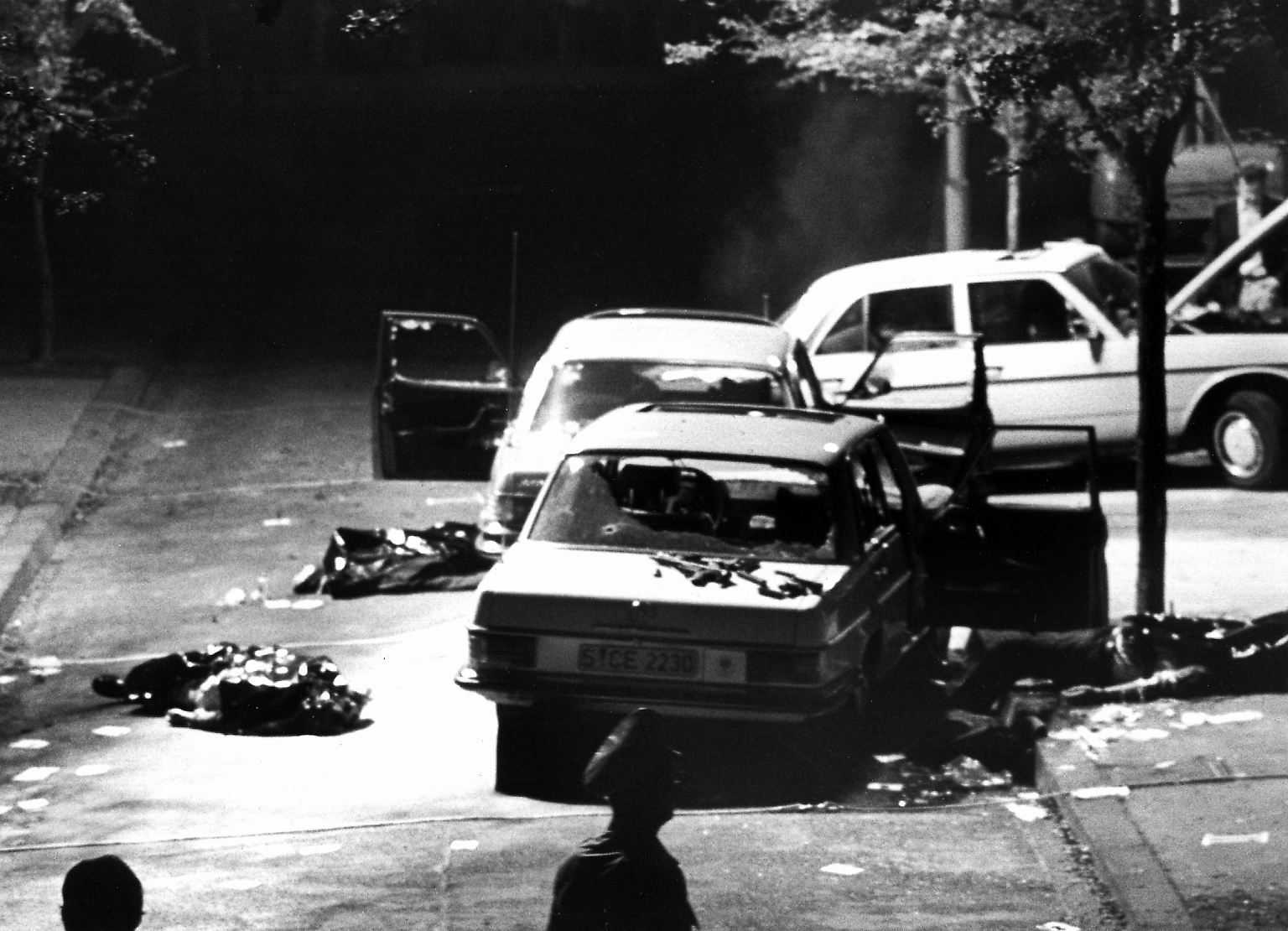 Es ist eine gespenstische Szene, die sich den Ermittlern am Abend des 5. September 1977 in der Vincenz-Statz-Straße im sonst so beschaulichen Kölner Stadtteil Braunsfeld bietet. 