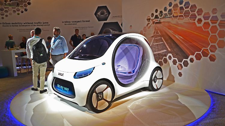 Auf der IAA soll der Smart vision EQ fortwo die Messebesucher elektrisieren und beredtes Zeichen für die Mobilität der Zukunft sein.