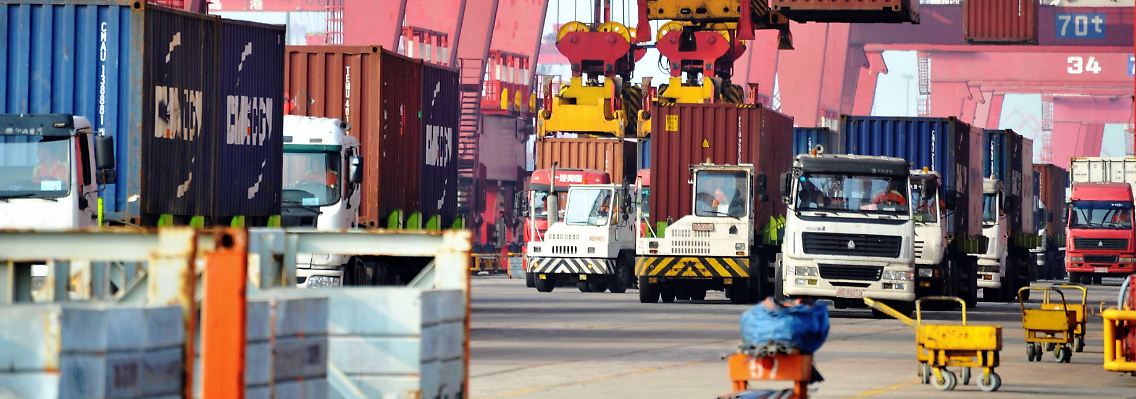 Chinas Milliardenbevölkerung verbraucht enorm viele Rohstoffe. 