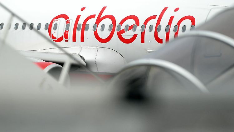 Schon zwei Interessenten werfen das Handtuch: Air Berlin sucht Käufer.