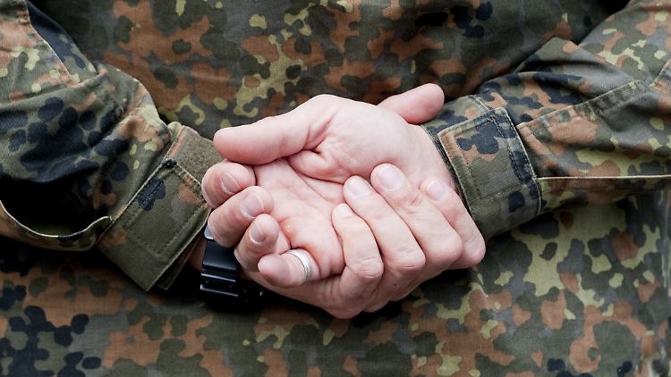 Oberleutnant Franco A. wurde Ende April festgenommen. Er soll mit zwei Komplizen ein Attentat geplant haben.