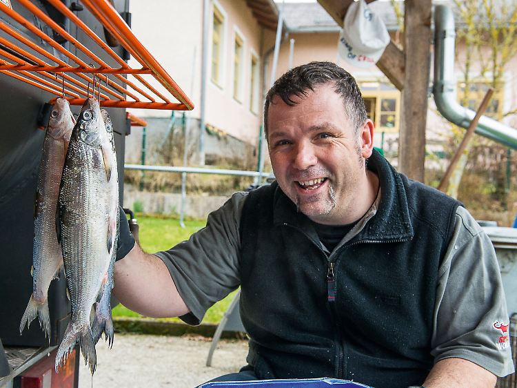 Christoph "Goli" Gollenz will Leserinnen und Leser überzeugen, mal was Neues am Grill auszuprobieren.