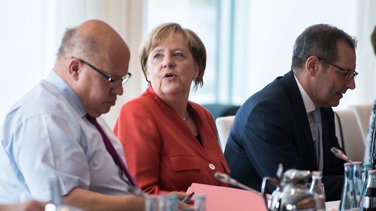 Kanzlerin Merkel traf im Kanzleramt Vertreter von Kommunen und Ländern.