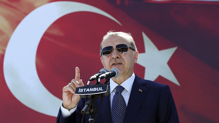 Mit Druck auf die türkische Wirtschaft will die EU Recep Erdogan von seinem autoritären Kurs abbringen.
