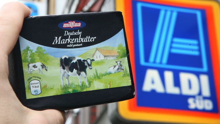 Aldi zieht erneut den Butterpreis an.